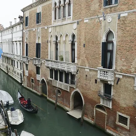 アパート San Severo